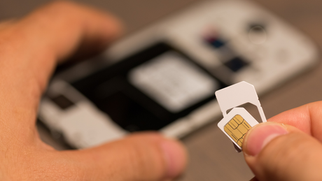 Airport SIM Cards Overpriced? Best Alternatives for Travelers